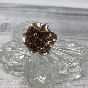Vintage rhinestone flower ring